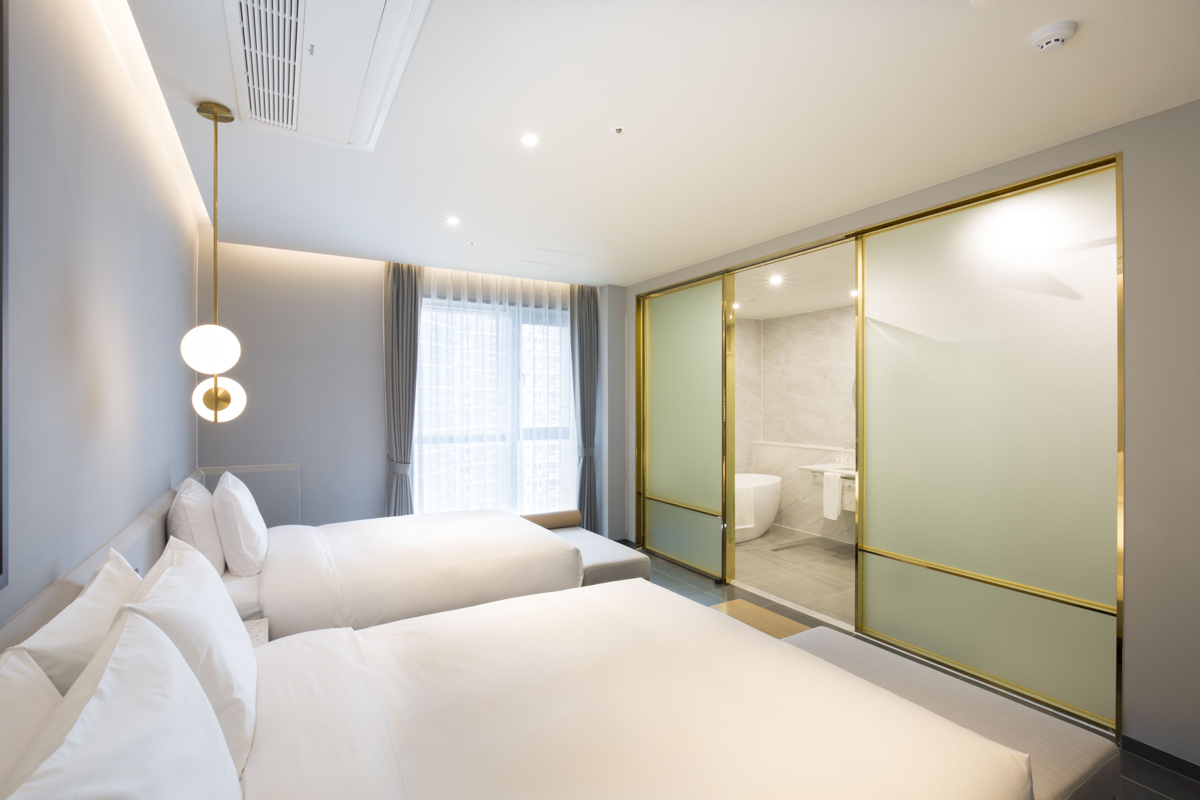 premium bedding, in-room safe, desk, blackout curtains