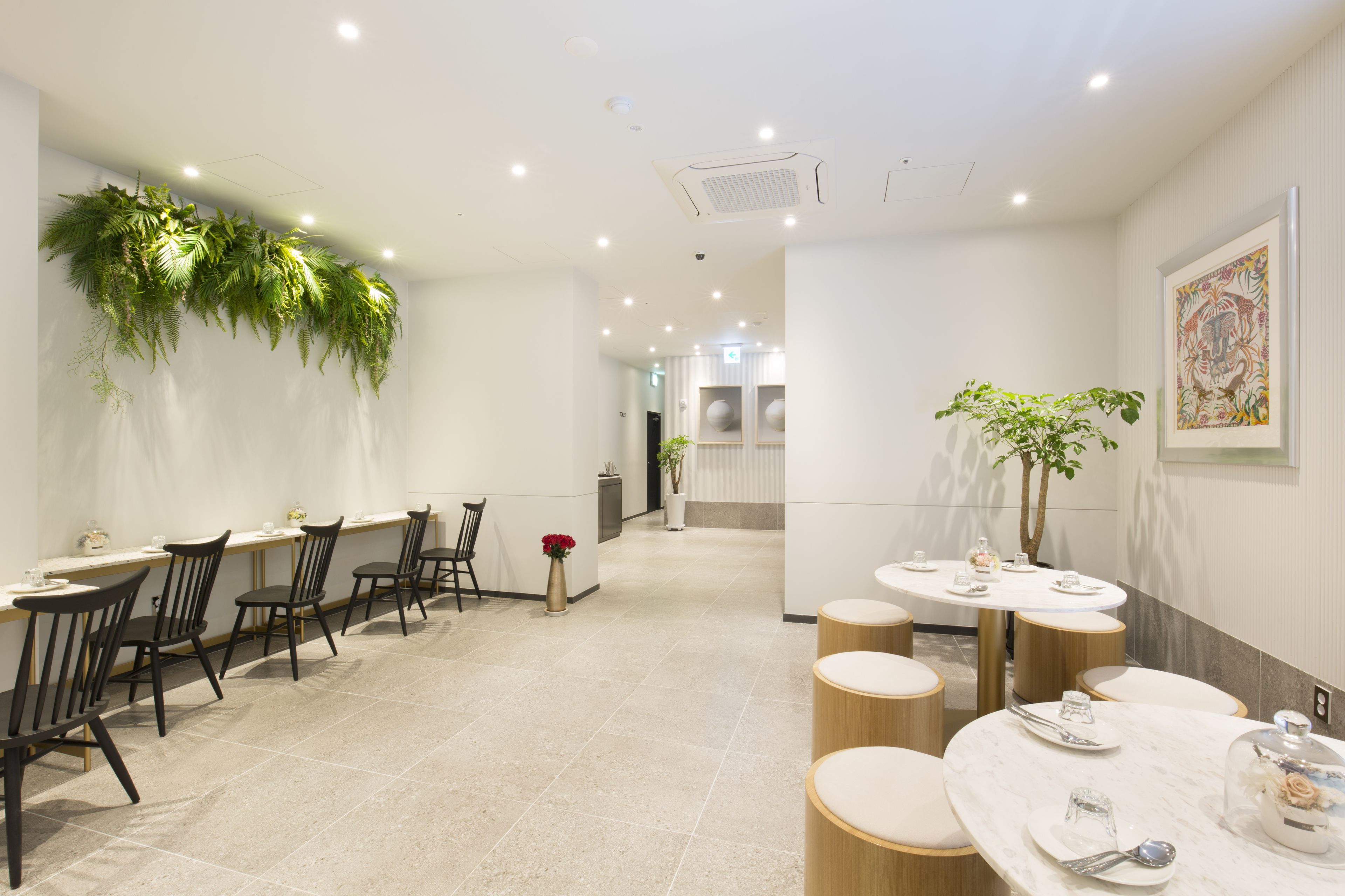 daily buffet breakfast (krw 12000 per person)