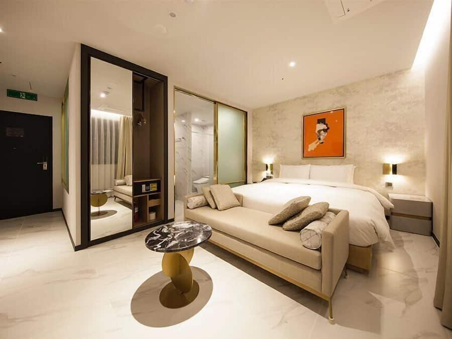 Premium bedding, in-room safe, desk, blackout curtains