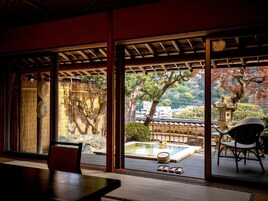 Caja de seguridad en la habitación, wifi gratis y ropa de cama 