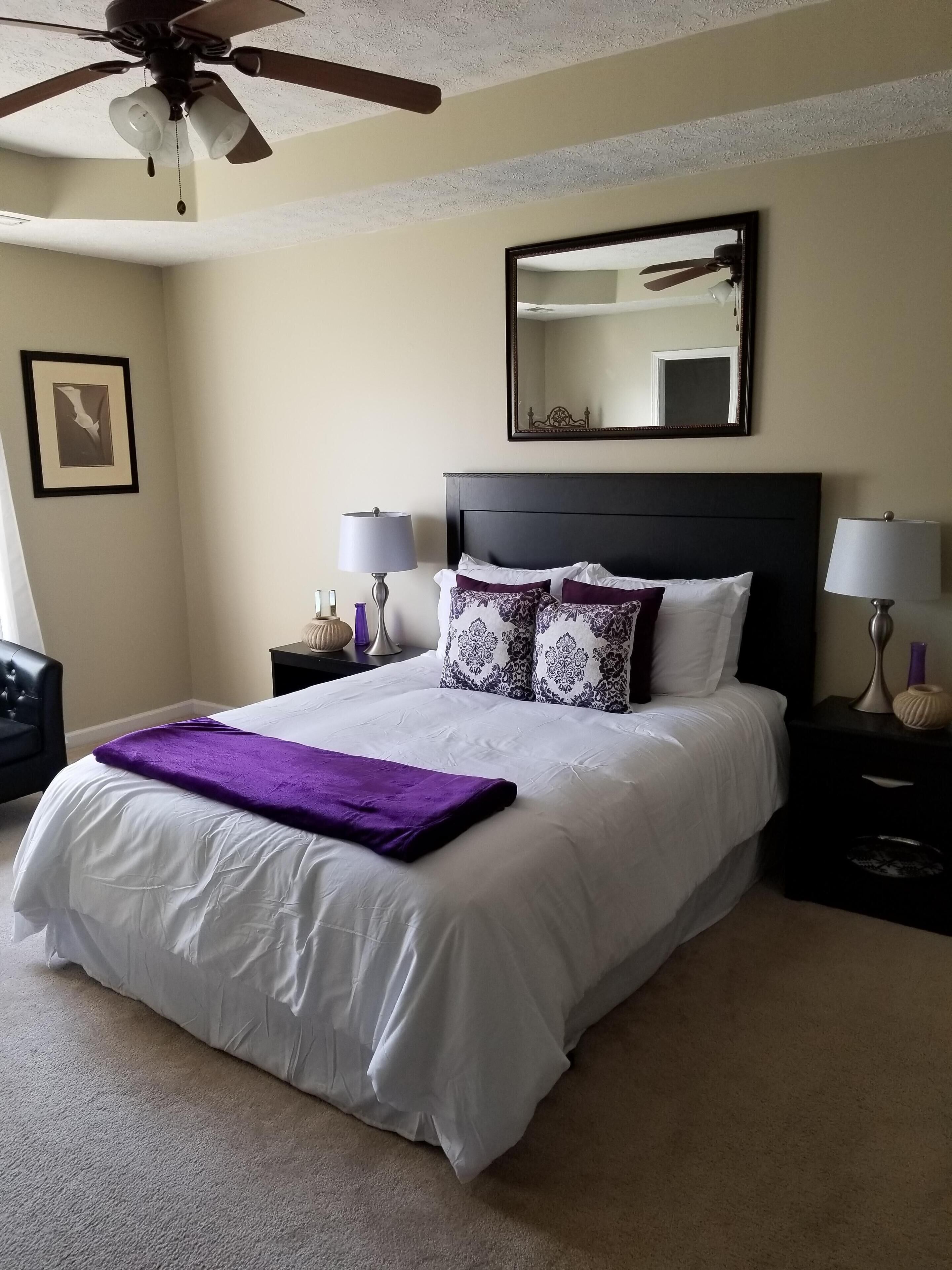 4 bedrooms, iron/ironing board, WiFi, bed sheets