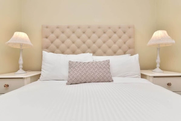 4 chambres, fer et planche à repasser, Wi-Fi, draps fournis