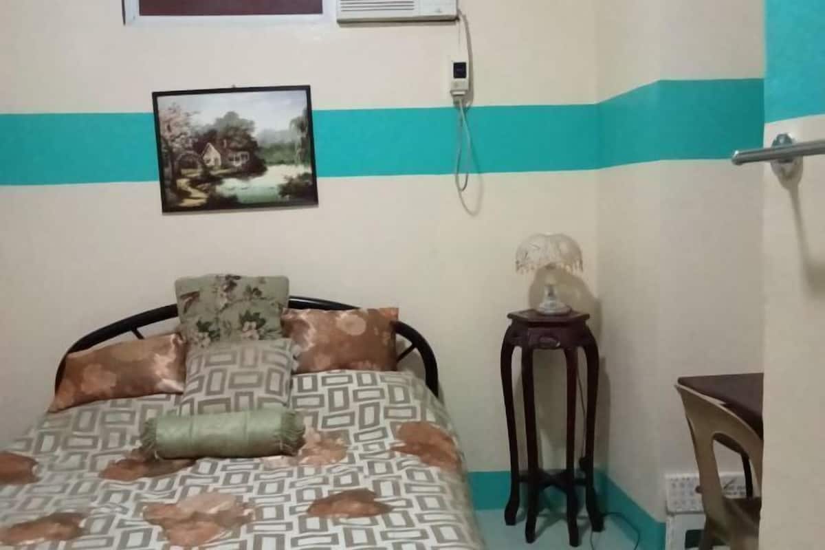 1 bedroom, premium bedding, individually decorated