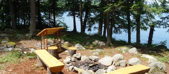 Moderno, casa di lusso Lakefront su Crescent Lake, nel Maine