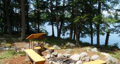 Casa moderna y lujosa frente al lago en Crescent Lake, Maine