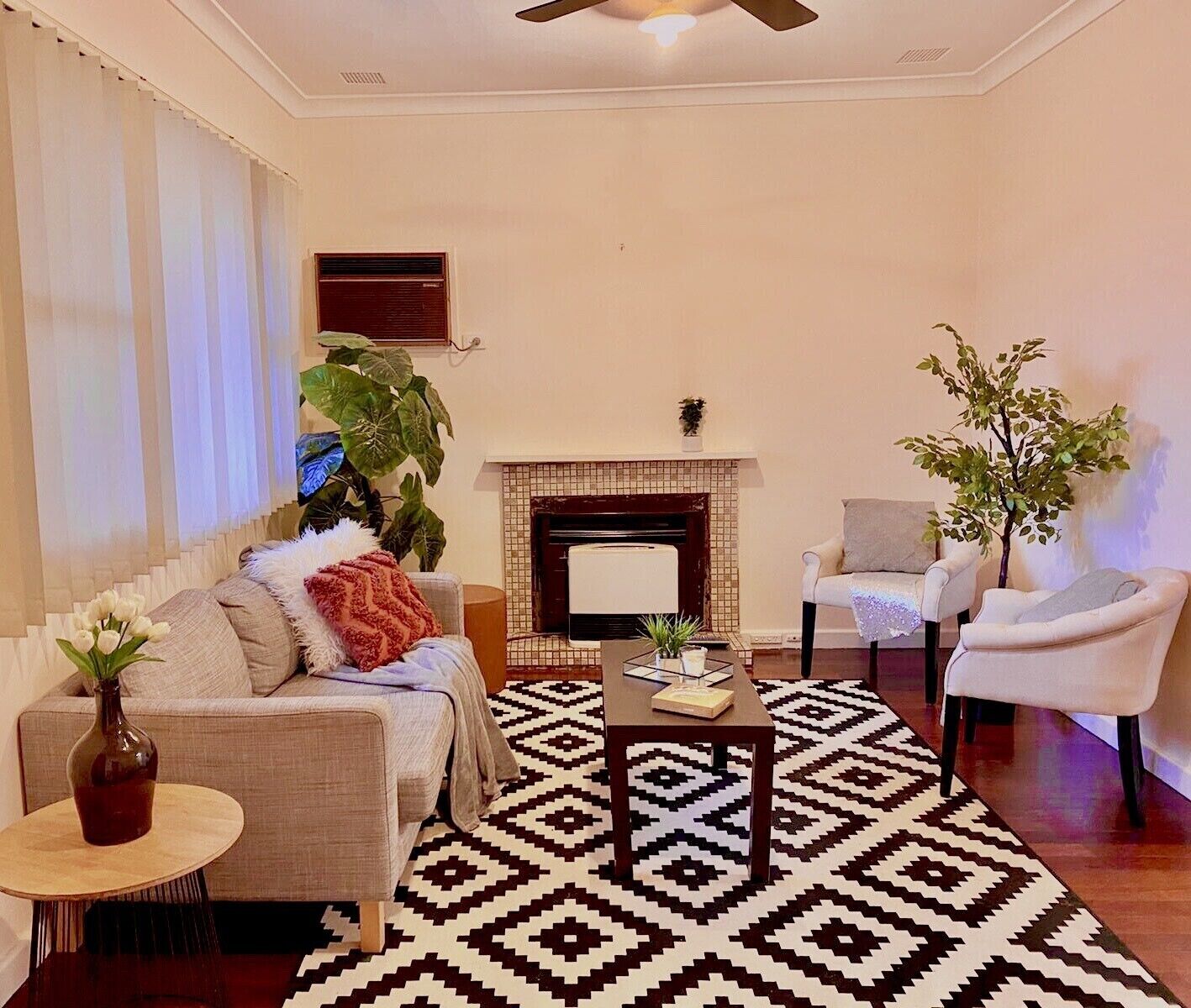 Home in Perth's Best Location (minutes from Beach) — image 9