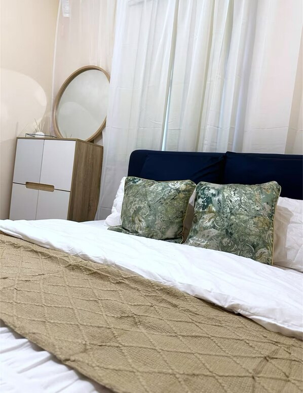 3 عدّة غرف نوم ومكتب ومكواة/لوح كي وواي فاي مجانًا