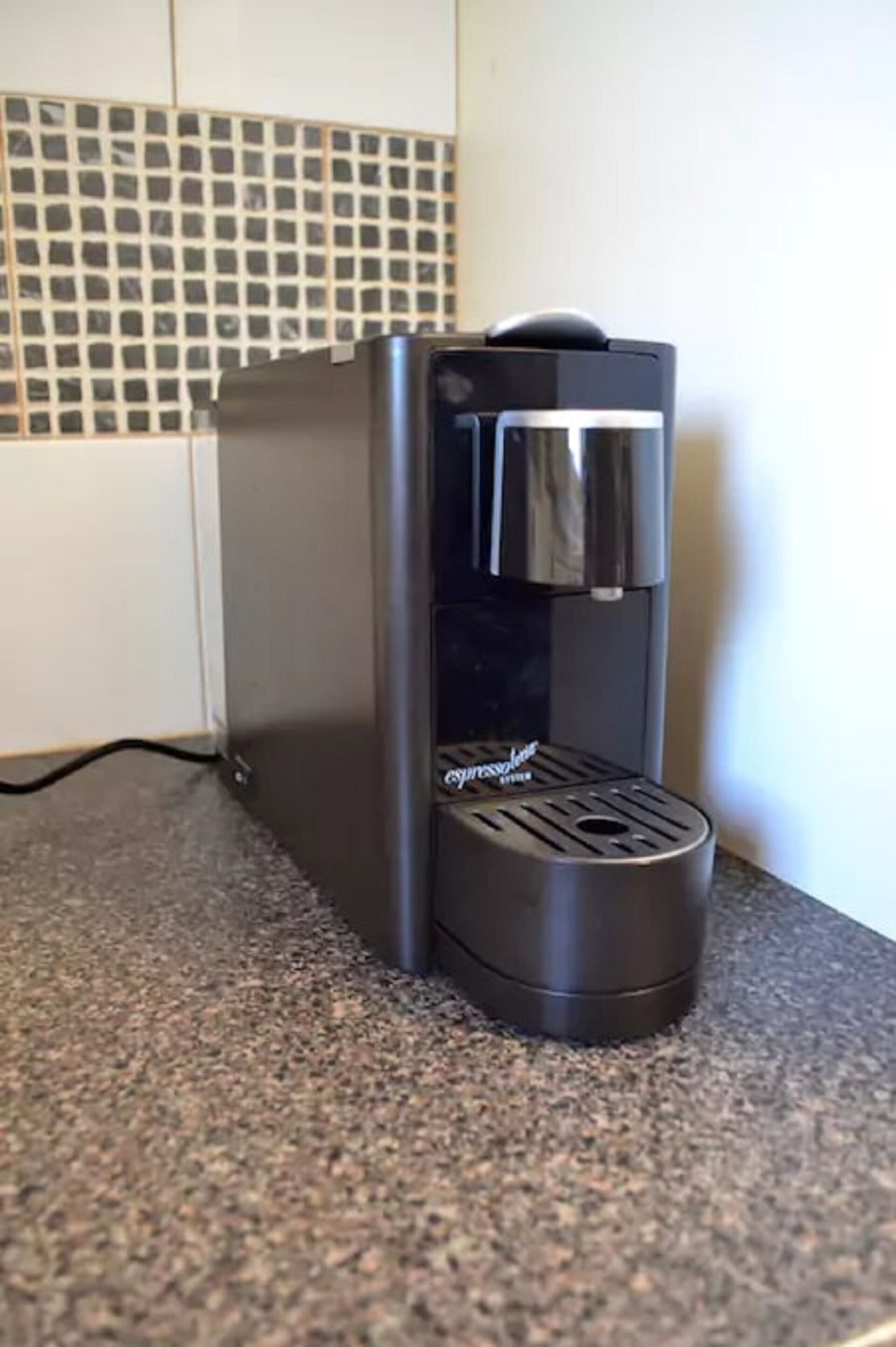 Home in Perth's Best Location (minutes from Beach) — image 5