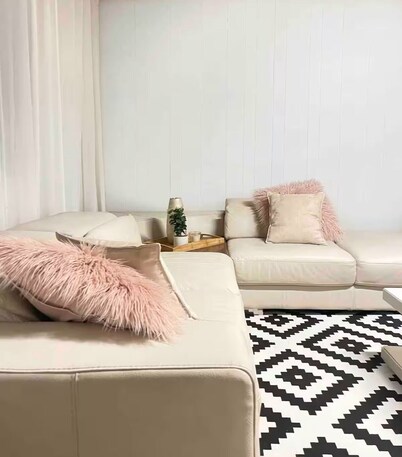 Home in Perth's Best Location (minutes from Beach)