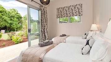 Deluxe House, 3 Bedrooms, Accessible, 2 Bathrooms | 1 bedroom, Egyptian cotton sheets, premium bedding, iron/ironing board