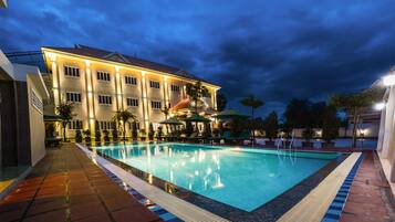 Front of property – evening/night