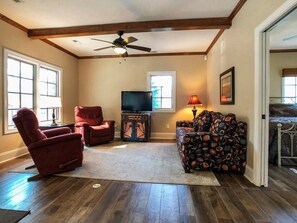 Smart TV, DVD player