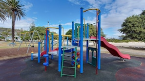 Zona de jocs infantil: a l'aire lliure