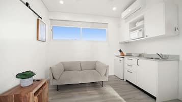Free WiFi, bed sheets, wheelchair access