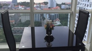 Unclassified image, 5 of 8, button - VIP Honeymoon Suite (Pattaya)