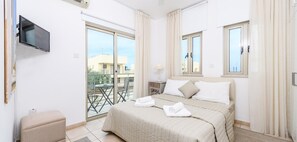 Vila, piscina particular | 3 quartos, berços (sobretaxa), Wi-Fi de cortesia, roupa de cama