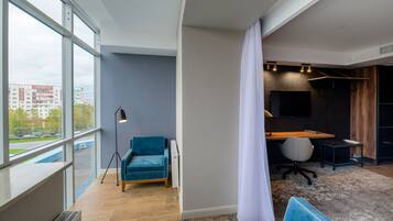 Comfort-Studiosuite | Hochwertige Bettwaren, Minibar, Zimmersafe, Schreibtisch