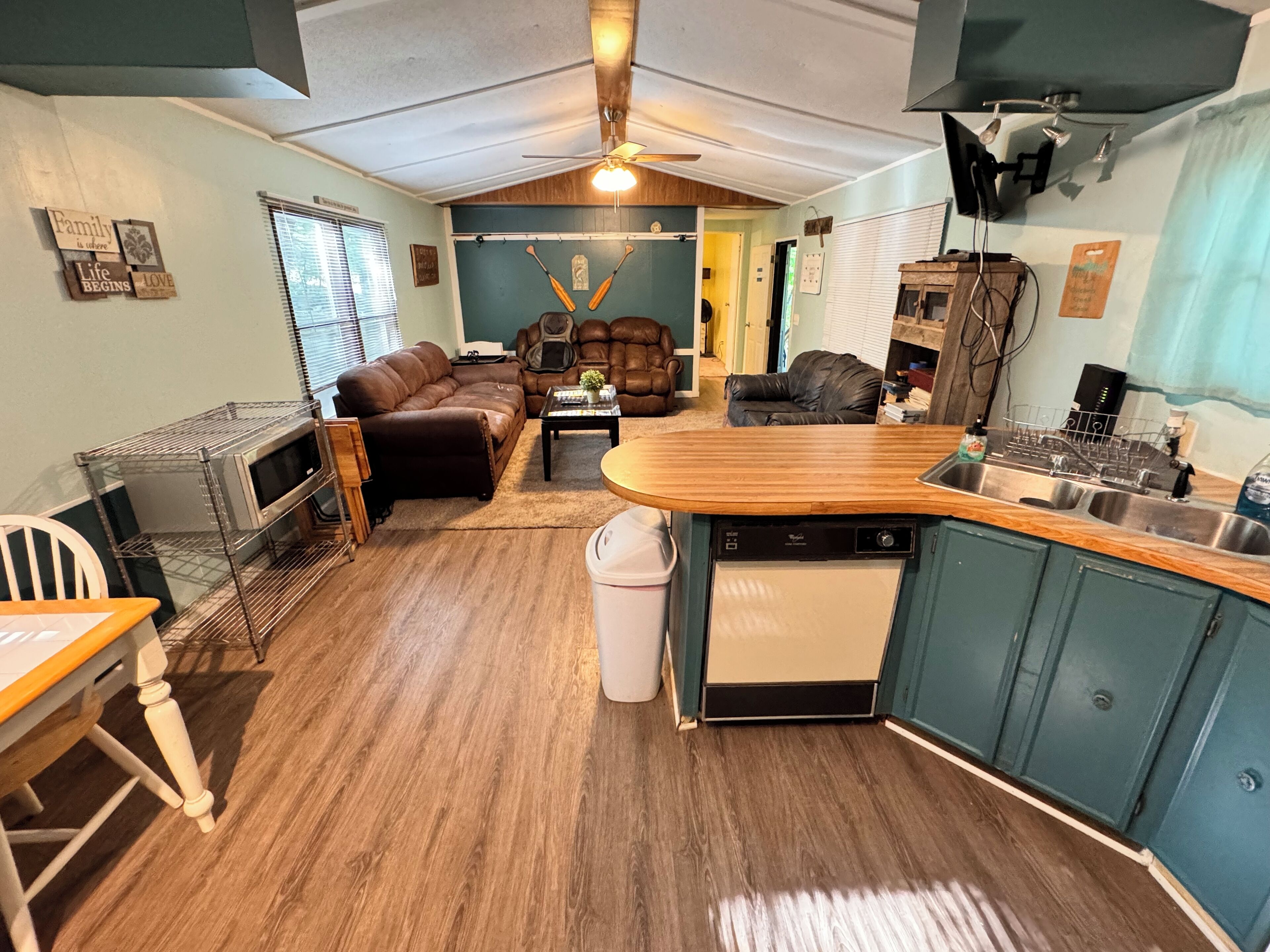 Smart TV, fireplace, DVD player, books