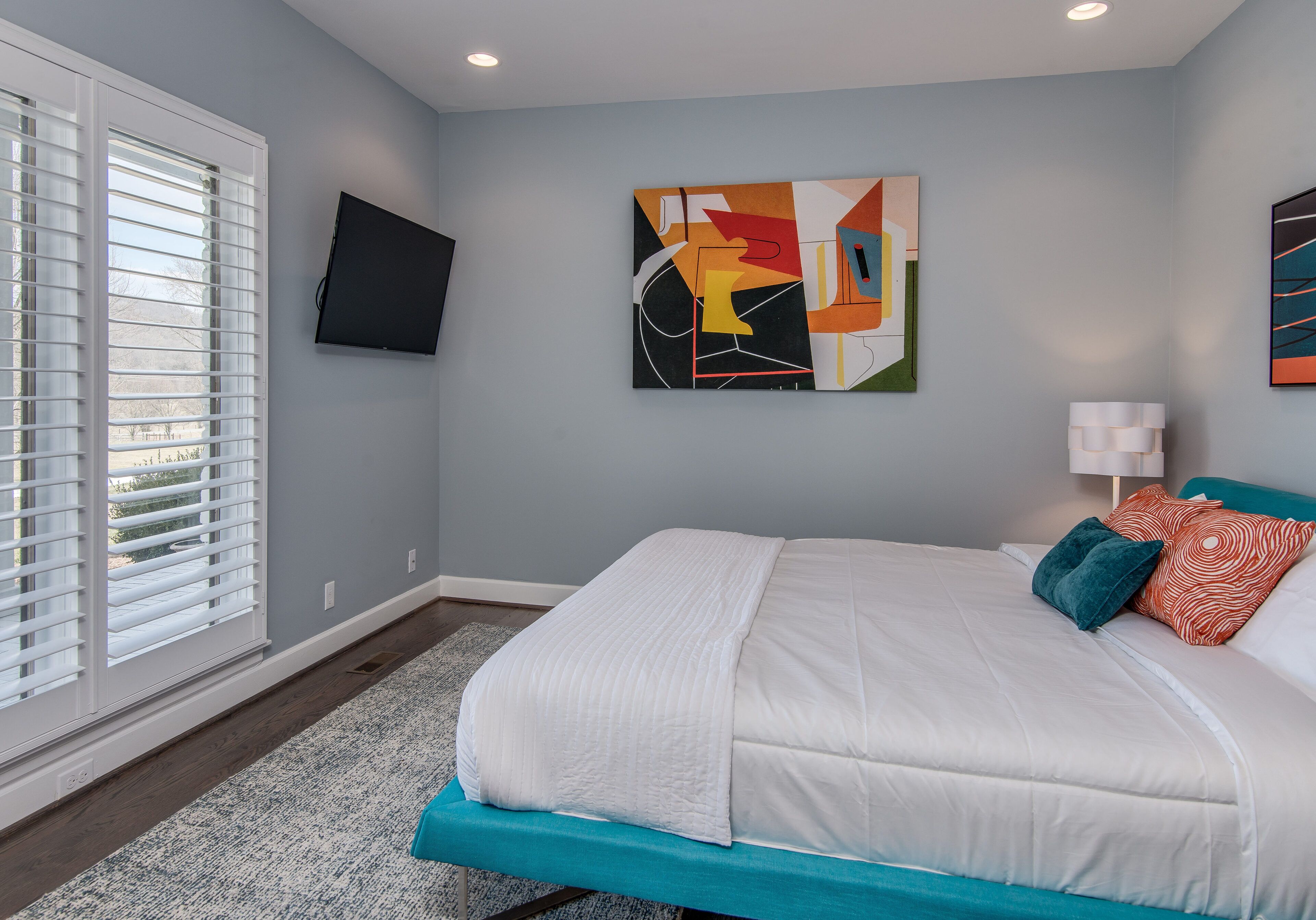 Comfort..
1st Floor King Bedroom