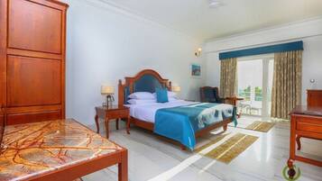 Rom – deluxe | Sengetøy av topp kvalitet, minibar, safe på rommet og skrivebord