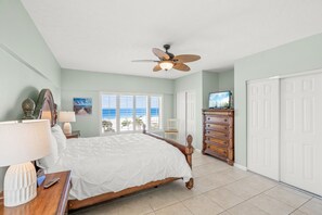 2 slaapkamers, een strijkplank/strijkijzer, wifi, beddengoed