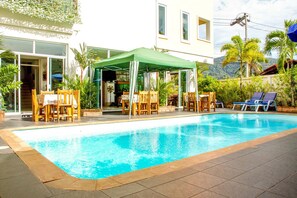 Outdoor pool, pool loungers