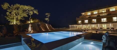 Piscina a l'aire lliure