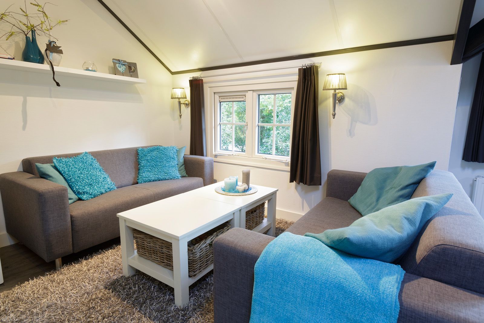 Cottage, 2 Bedrooms | Living room | Flat-screen TV