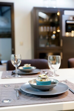 Cottage, 2 slaapkamers | Dineren op de kamer