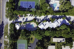 A heated pool - Gulf Getaway – Beach Castle #12 by RVA (Longboat Key)