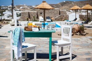 4 Bedroom Villa with Private Pool, Hot Tub and Sea View | Terrass/Patio