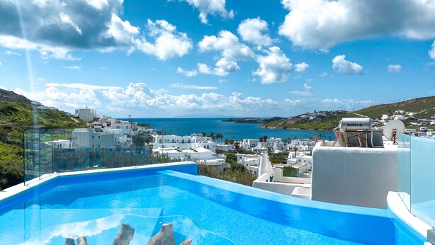 Superior Two-Bedroom Apartment with Private Infinity Pool and Sea View | Privat basseng