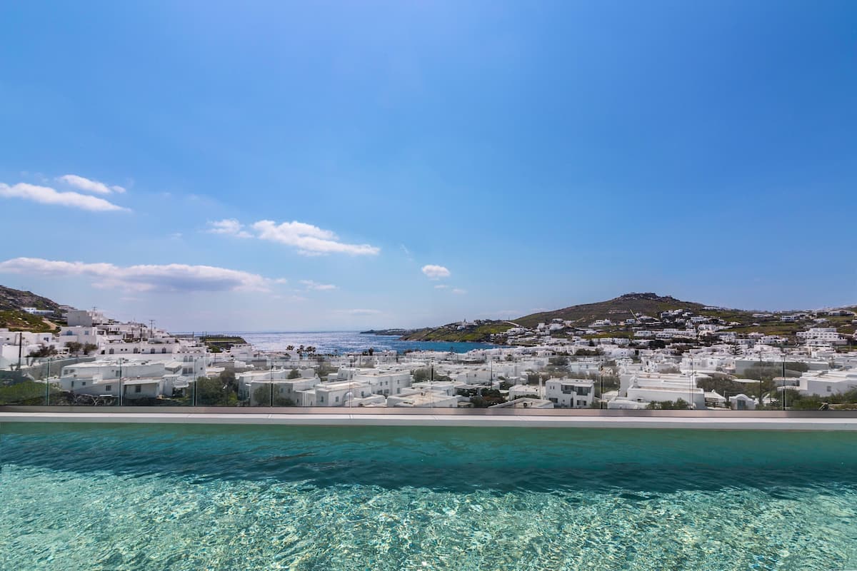 Two-Bedroom Apartment with Large Private Pool and Sea View | Privat basseng