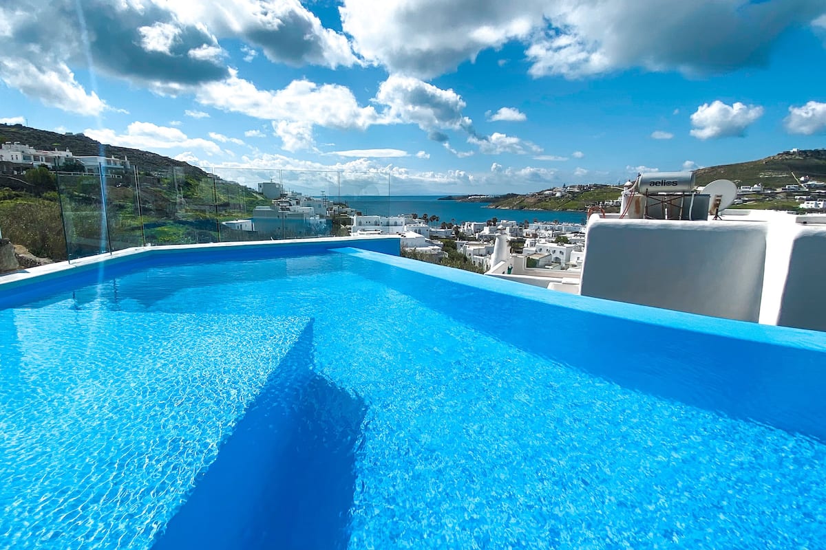 Superior Two-Bedroom Apartment with Private Infinity Pool and Sea View | Piscina privata