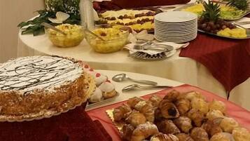 Colazione a buffet inclusa, servita tutte le mattine