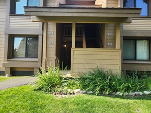 Exterior detail - Snowcreek Resort Vacation Rental 255 (Mammoth Lakes)