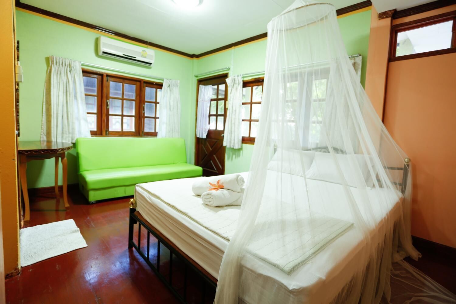 Wi-Fi ฟรี, ผ้าปูที่นอน