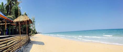 Una spiaggia nelle vicinanze