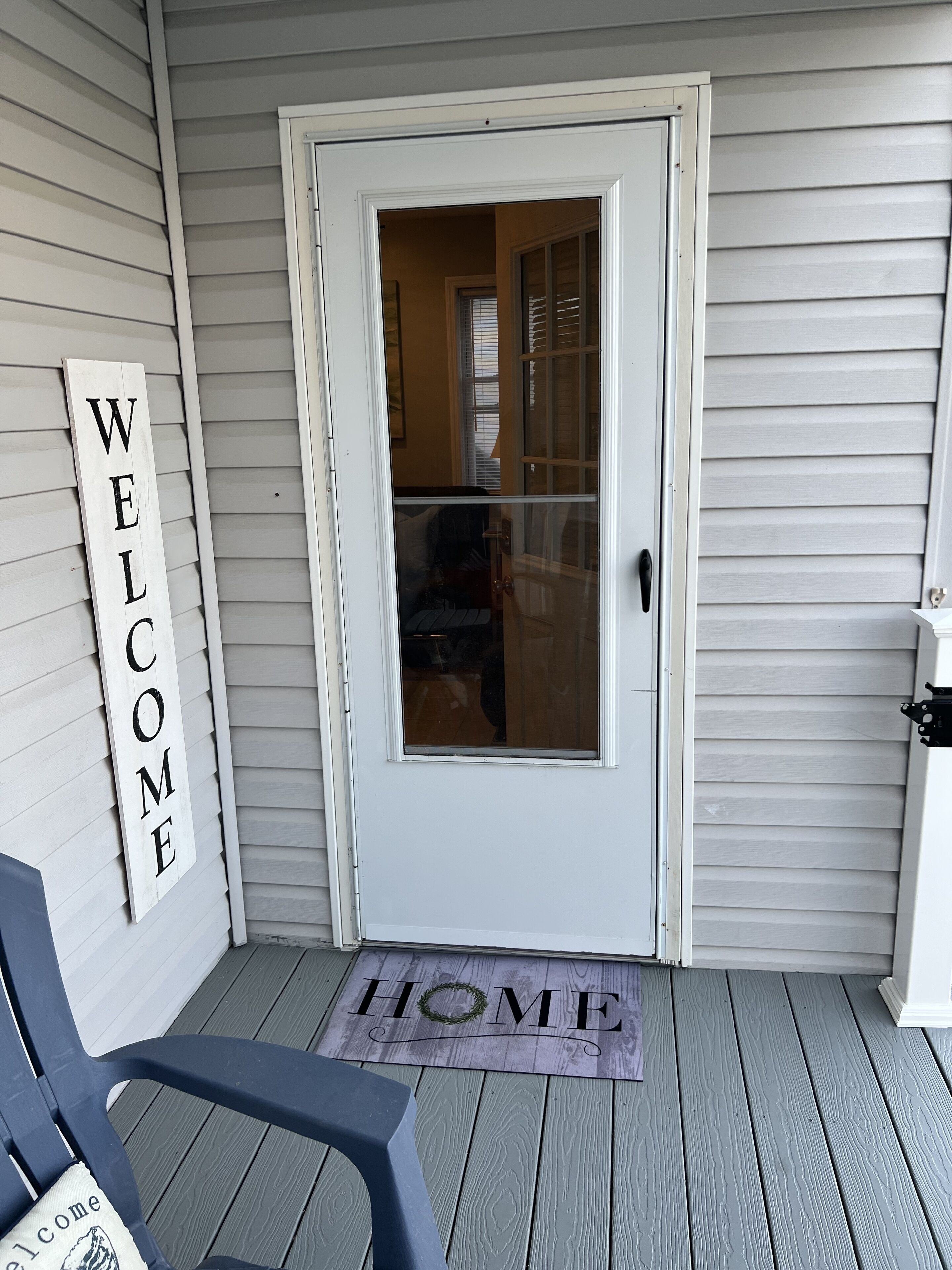 3 bedroom first floor Spacious Condo with patio and outdoor grilling/table area