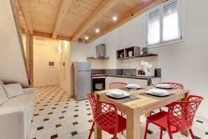 Duplex, 2 Bedrooms | Private kitchenette | Full-size fridge, microwave, oven, stovetop - Arsenale Loft (Venice)