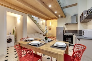 Duplex, 2 Bedrooms | Private kitchenette