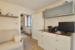 Living area - Sant'Antonin Apartment (Venice)