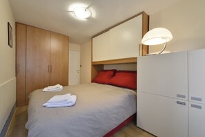 Appartement, 1 chambre | 1 chambre, chambres insonorisées, fer et planche à repasser