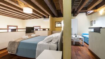 APARTMENT 4 PEOPLE CLOSE TO SAN MARCO