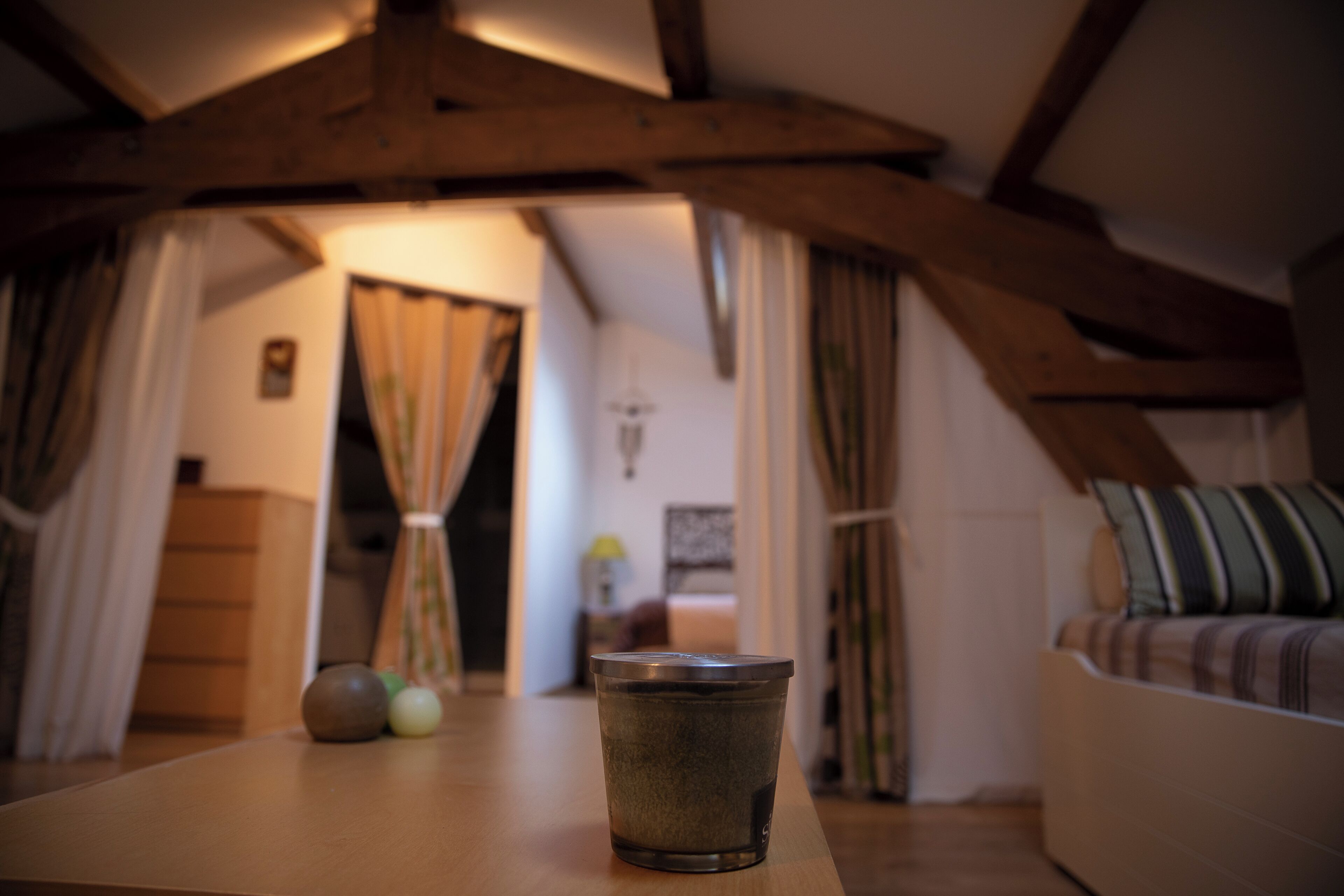 Familiekamer (Bambou) | Een bureau, gratis babybedden, gratis wifi, beddengoed