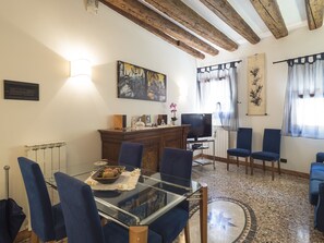 Apartment, 1 Bedroom | In-room dining - Romantic Lagoon (Venice)