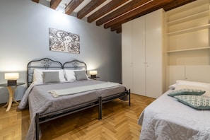 Apartamento, 2 habitaciones | 2 dormitorios, tabla de planchar con plancha, cunas (de pago)