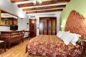 1 habitación, tabla de planchar con plancha, cunas y wifi gratis 