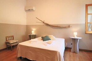 Chambre Double Standard | Minibar, Wi-Fi gratuit, draps fournis