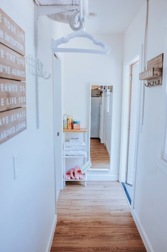 Cozy studio with A/C 1B/1B in San Mateo, California. No pet/smoke